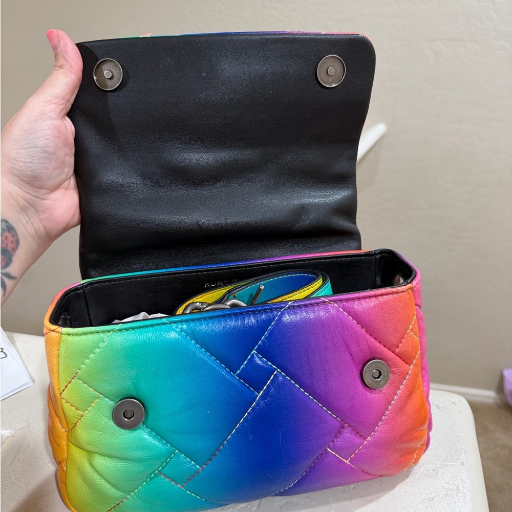 KURT GEIGER LONDON MEDIUM KENSINGTON SOFT LEATHER QUILTED RAINBOW OMBRE BAG - Picture 6 of 10